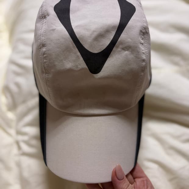 미스치프 롬버스 코튼 볼캡 베이지 블랙