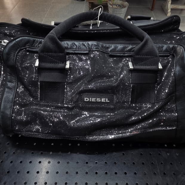 Diesel 디젤 블랙 글리터 빅토트백