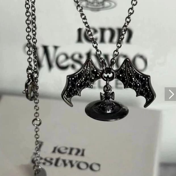 비비안웨스트우드 아카이브 박쥐 날개 orb 팬던트 목걸이