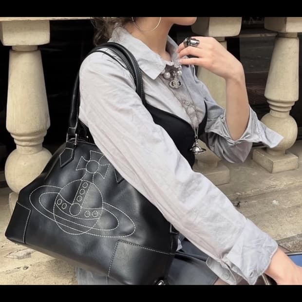 비비안웨스트우드 숄더백 정품 구매합니다