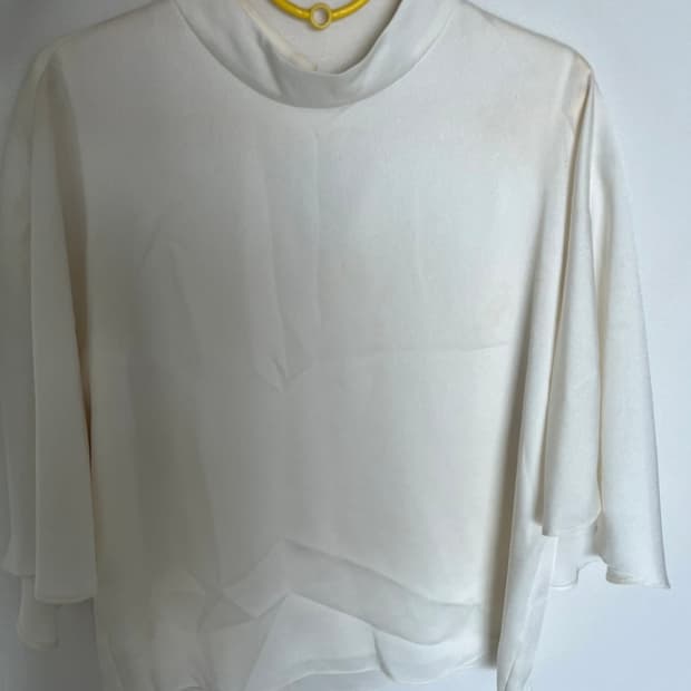 레티첼라 실크 날개 블라우스 아이보리 