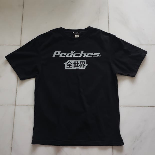 Peaches 全世界 반팔티 