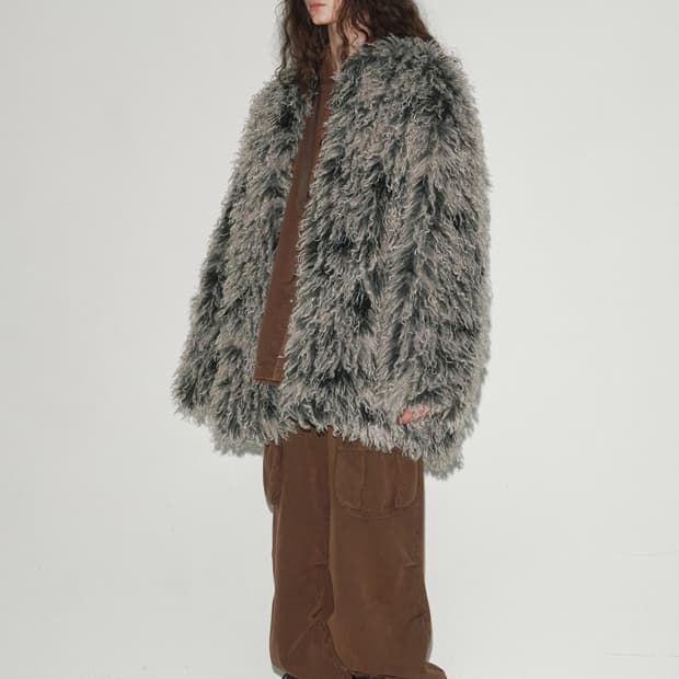 SEO CURLY FAUX FUR COAT