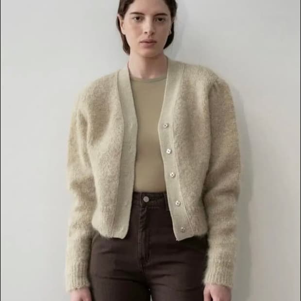 아모멘토 그랜마 가디건 올리브