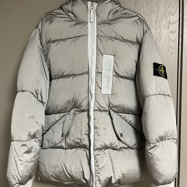 스톤타일랜드 나일론패딩 판매합니다.