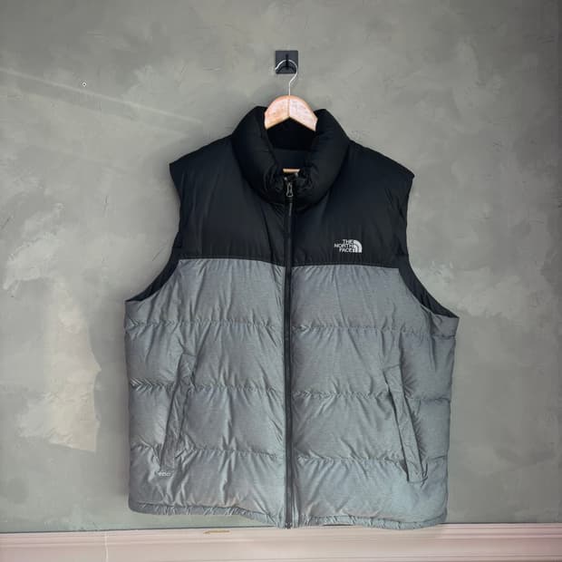 노스페이스 700 눕시 구스다운 패딩조끼 그레이