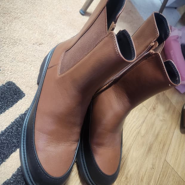 브라운 가죽 첼시 부츠