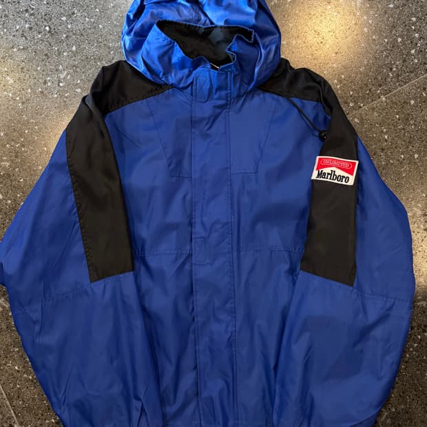 말보로 데드스탁 바람막이