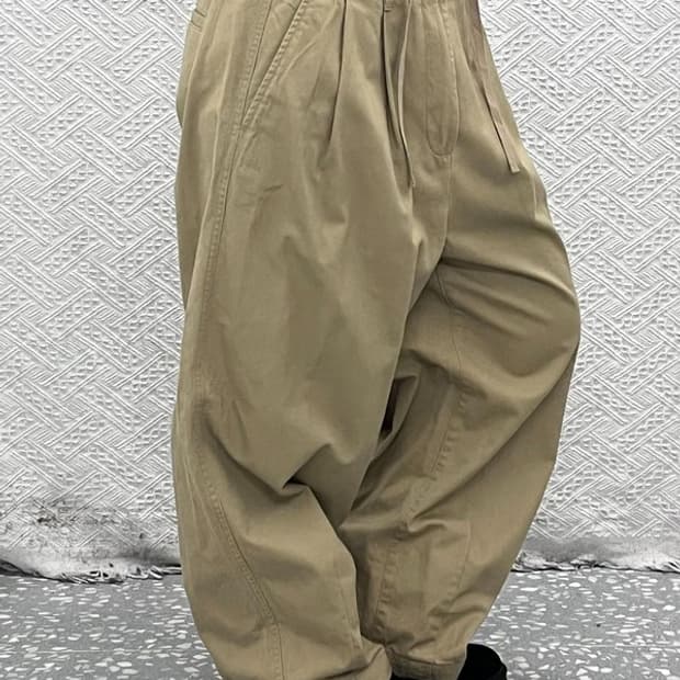 무신사스탠다드 캐주얼 핀턱 코튼팬츠 면바지 32인치 C09192