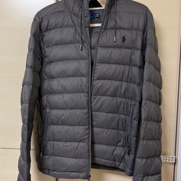 폴로 경량패딩 그레이