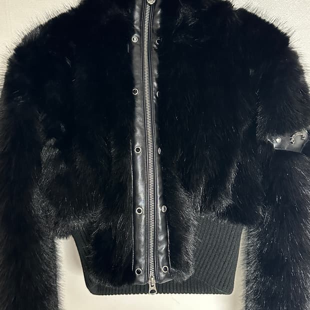 배드블러드 퍼 자켓