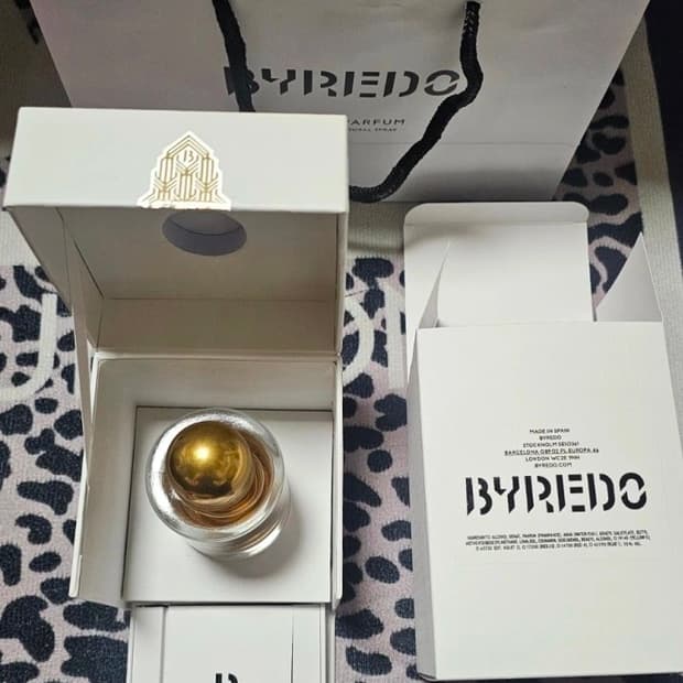바이레도 카사블랑카 릴리 엑스트레 드 퍼퓸 70ml 미개봉 새상품 쇼핑백