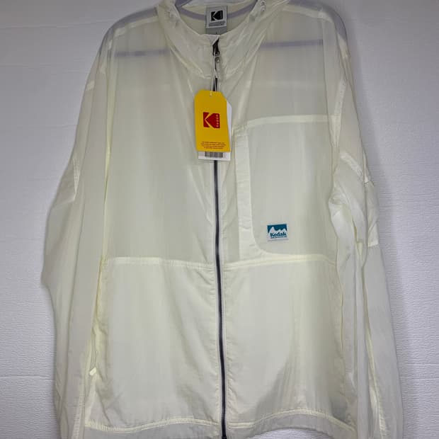 코닥 화이트 바람막이 자켓