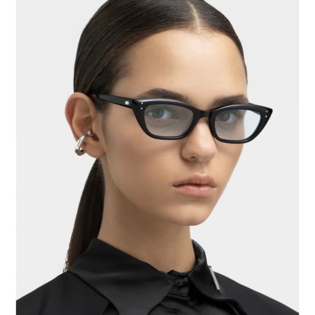 젠틀몬스터 미뷰01 캣츠아이 틴트 선글라스