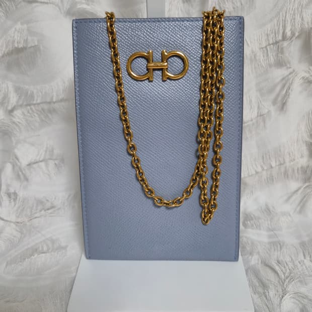 페라가모 간치니 폰 케이스