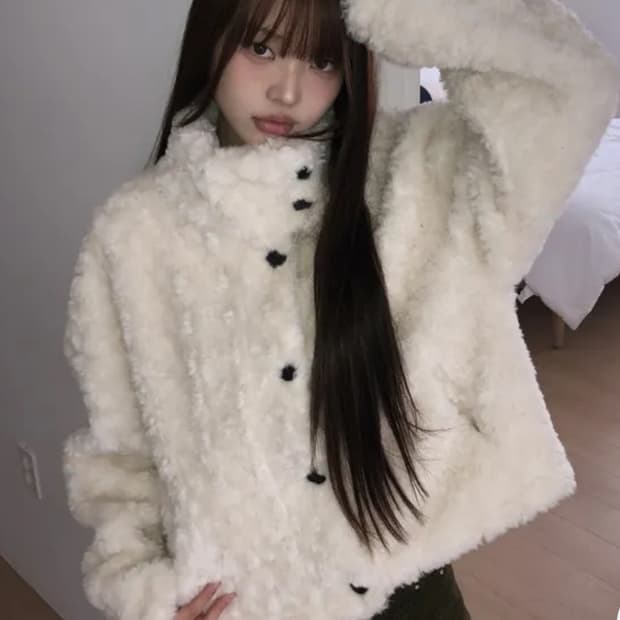 새상품) 원더원더 엘루 하이넥 버튼 퍼자켓 