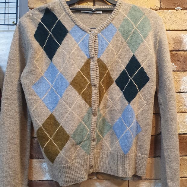 그로브 아가일 체크 브이넥 니트 가디건