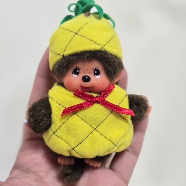 몬치치 30주년 한정 과일 파인애플 키링