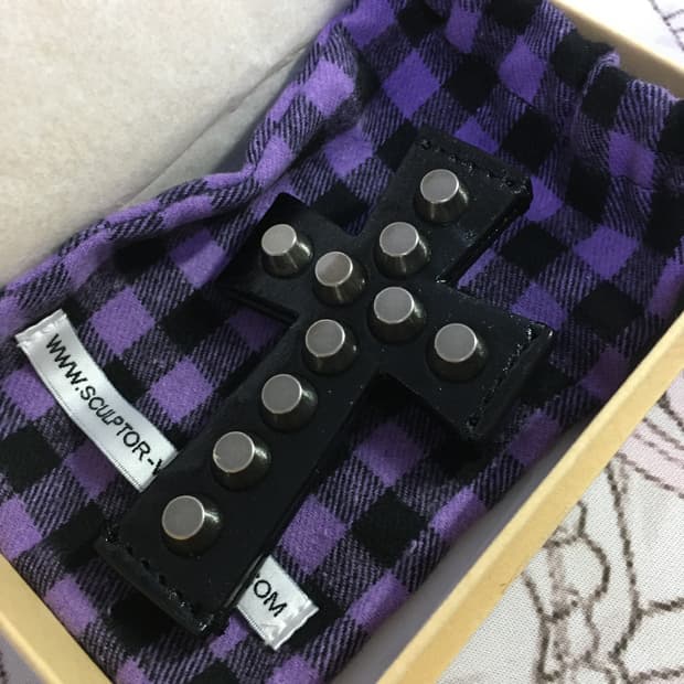 스컬프터 크로스 스터드 스트랩 지갑 블랙