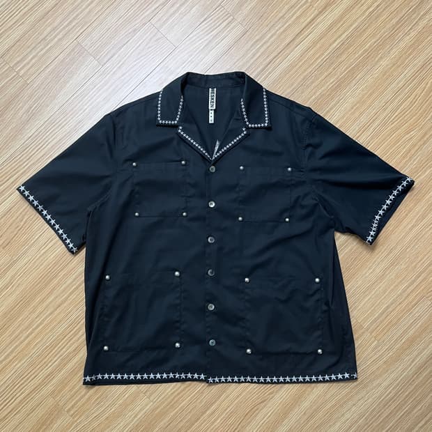 웨스켄 WESKEN Star embroidery shirt (BLACK)