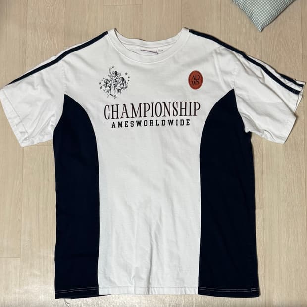 챔피온십 화이트/블랙 반팔 티셔츠