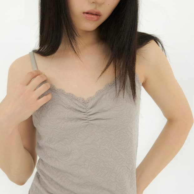 FLOWER EMBOSSED SLEEVELESS GREY
