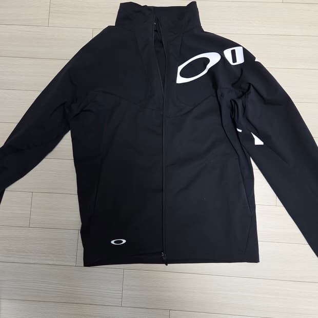 오클리 테크 저지 자켓