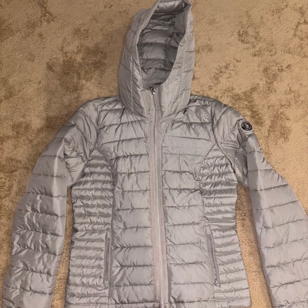 아베크롬비 경량패딩