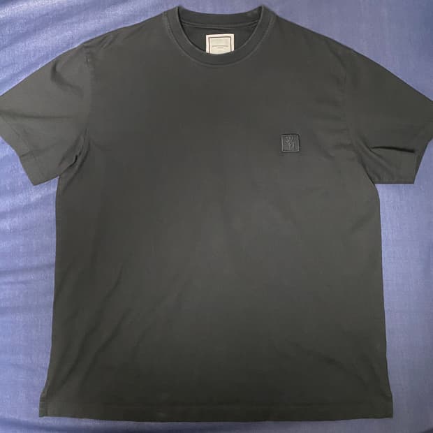 우영미 25FW 백로고 반팔 블랙 48