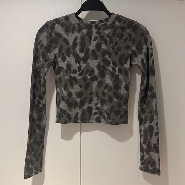 레오파드 롱슬리브 티셔츠