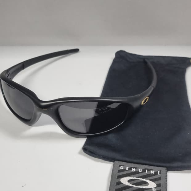 오클리  뉴스트레이트자켓 블랙 새렌즈