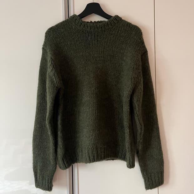 블라인드파일즈 니트 스웨터