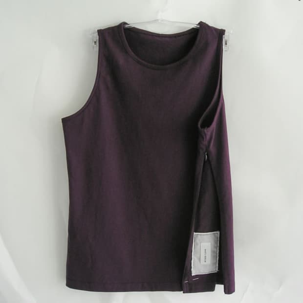 에옹쓰 eonts Side Zipper Cotton Top
