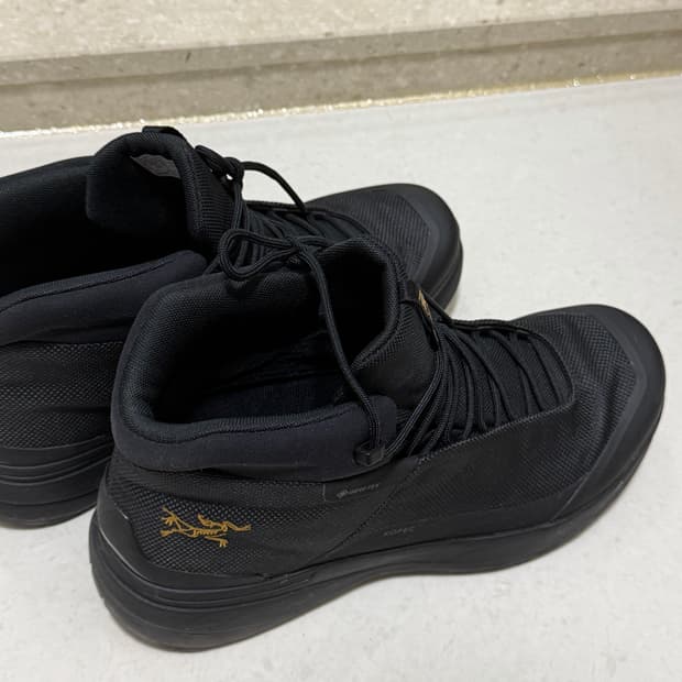 아크테릭스 등산화 270