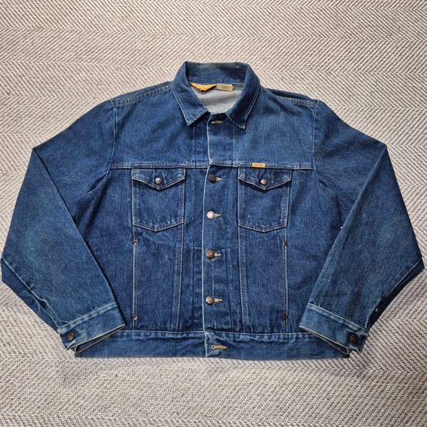 80s 러슬러 트러커