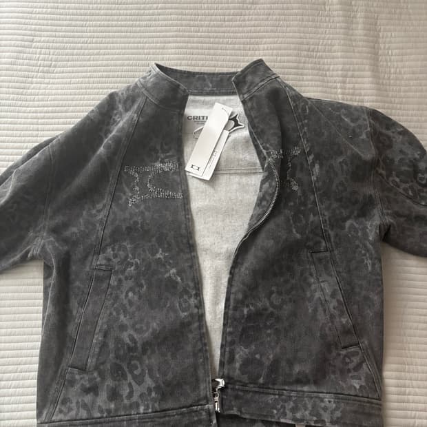 L) 크리틱 아우터