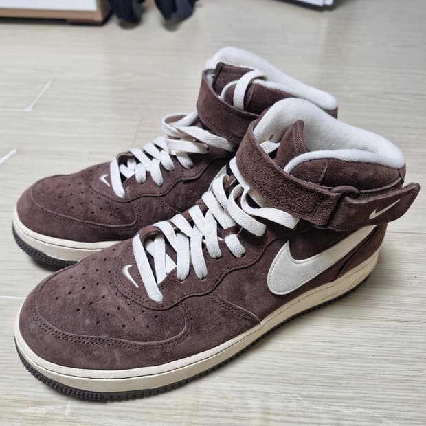 [280] 나이키 에어포스 1 미드 '07 QS 초콜릿