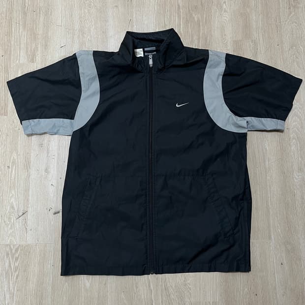 나이키 올드스쿨 스우시 반팔 바람막이 M/95
