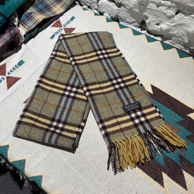 버버리 채크패턴 빈티지 머플러