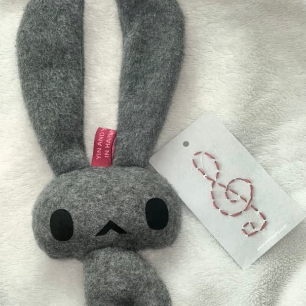 인앤양하모니 팝업기프트 회색토끼