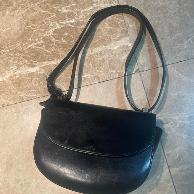 Apc 아페쎄 제네바백