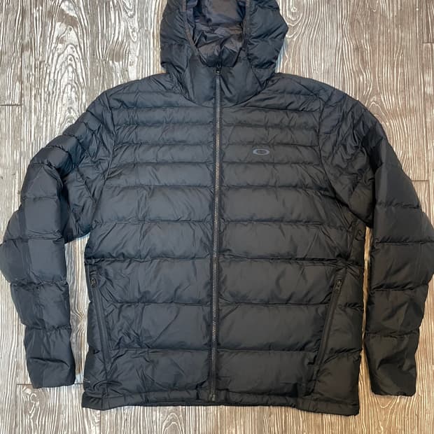 오클리(Oakley) 경량패딩(110싸이즈) XL 블랙