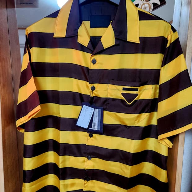 프라다 실크 셔츠 새상품(L)