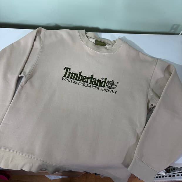 95 팀버랜드 베이지 자수로고 맨투맨