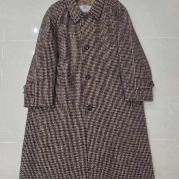 아쿠아스큐텀 스코티시 트위드 코트