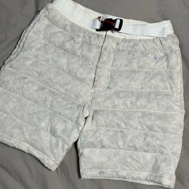 나이키 톰삭스 패딩 쇼츠