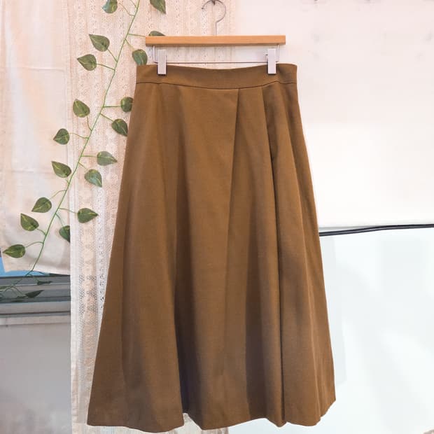 카멜 울스커트