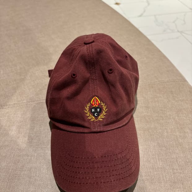 헤리티지플로스 크레스트 로고 모자