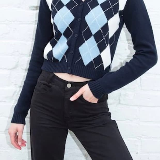 Brandy Melville 브랜디멜빌 아가일 가디건