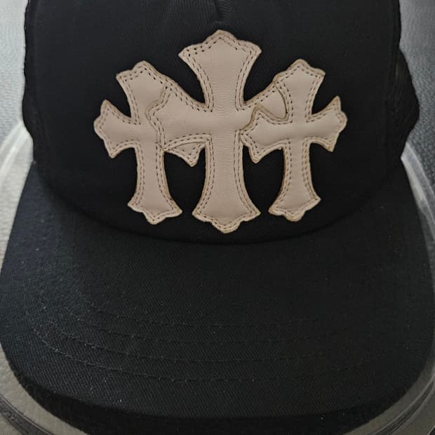 올드 크롬하츠 세메터리 트러커캡 모자